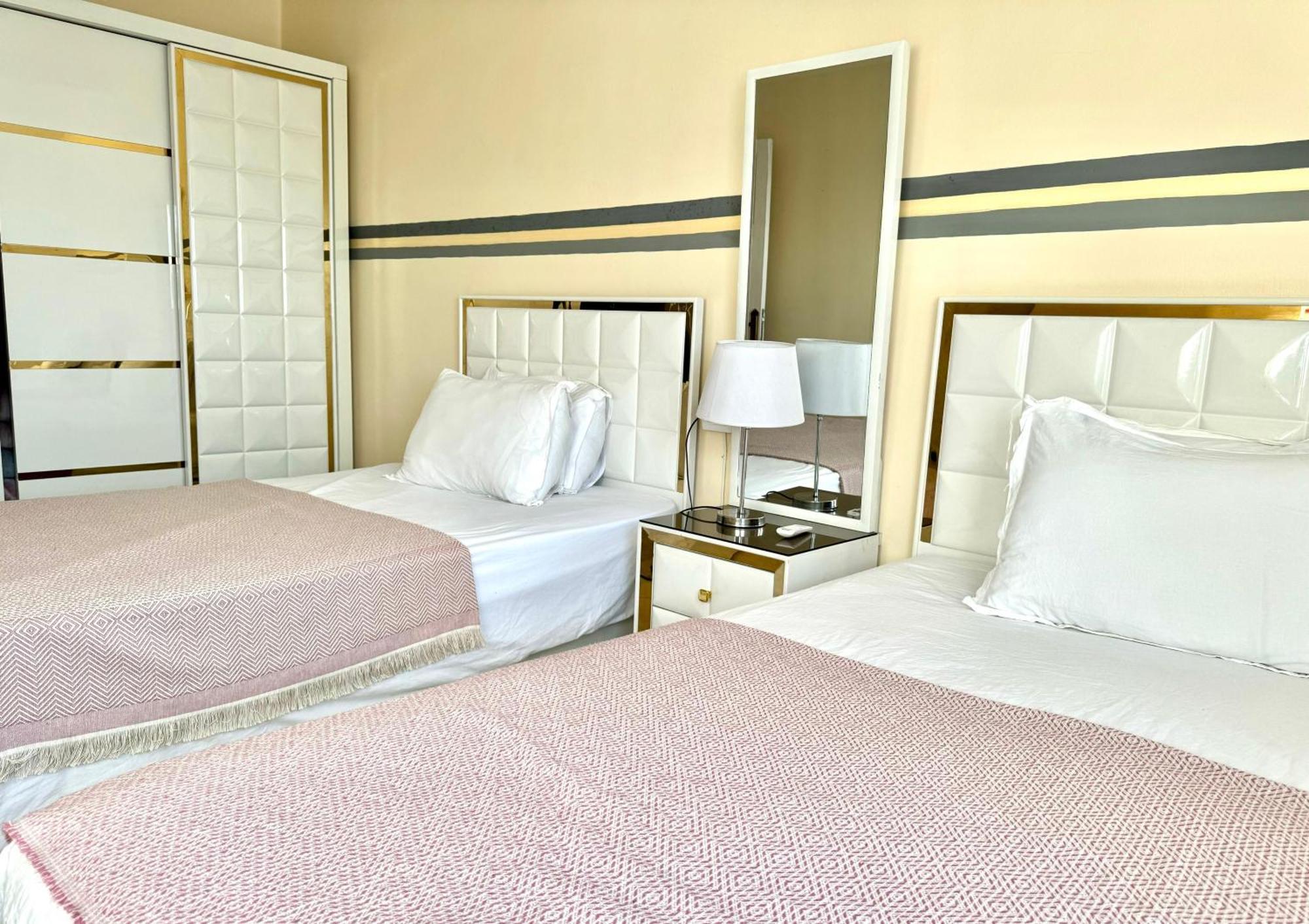 Luxury Sporting Direct Sea View Apartament